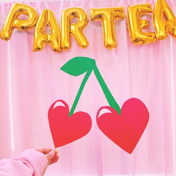 Liza 🍒 - Picture 3 of 3